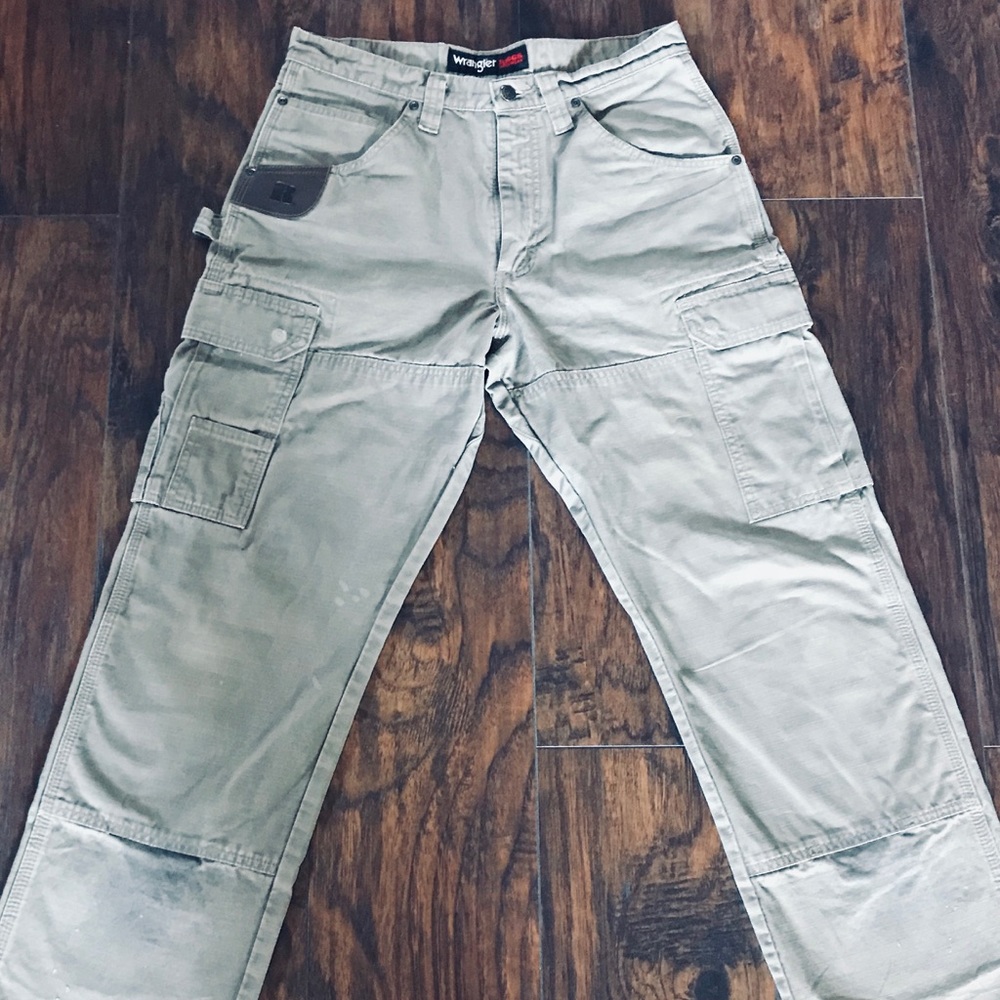 Men’s Wrangler Riggs Workwear carpenter pants.